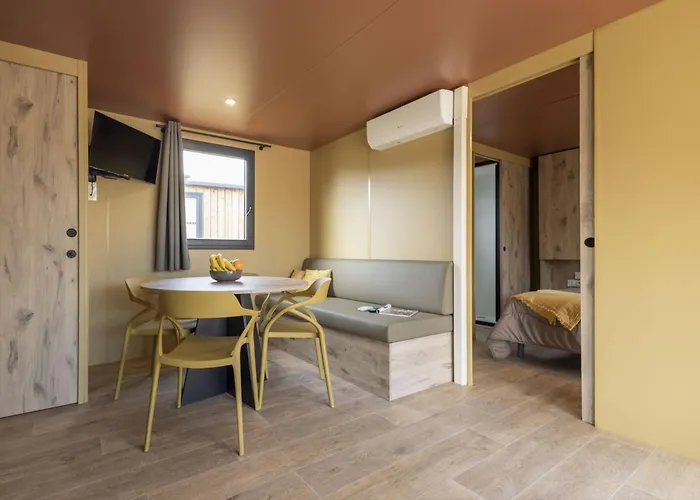 Milandes * Saint-Crépin-et-Carlucet